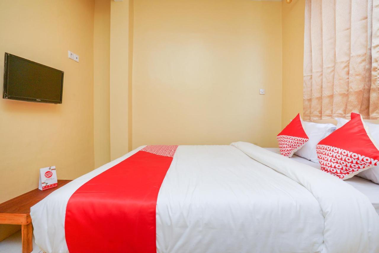 Oyo 2656 Az Zahra Residence Syariah Сурабая Экстерьер фото